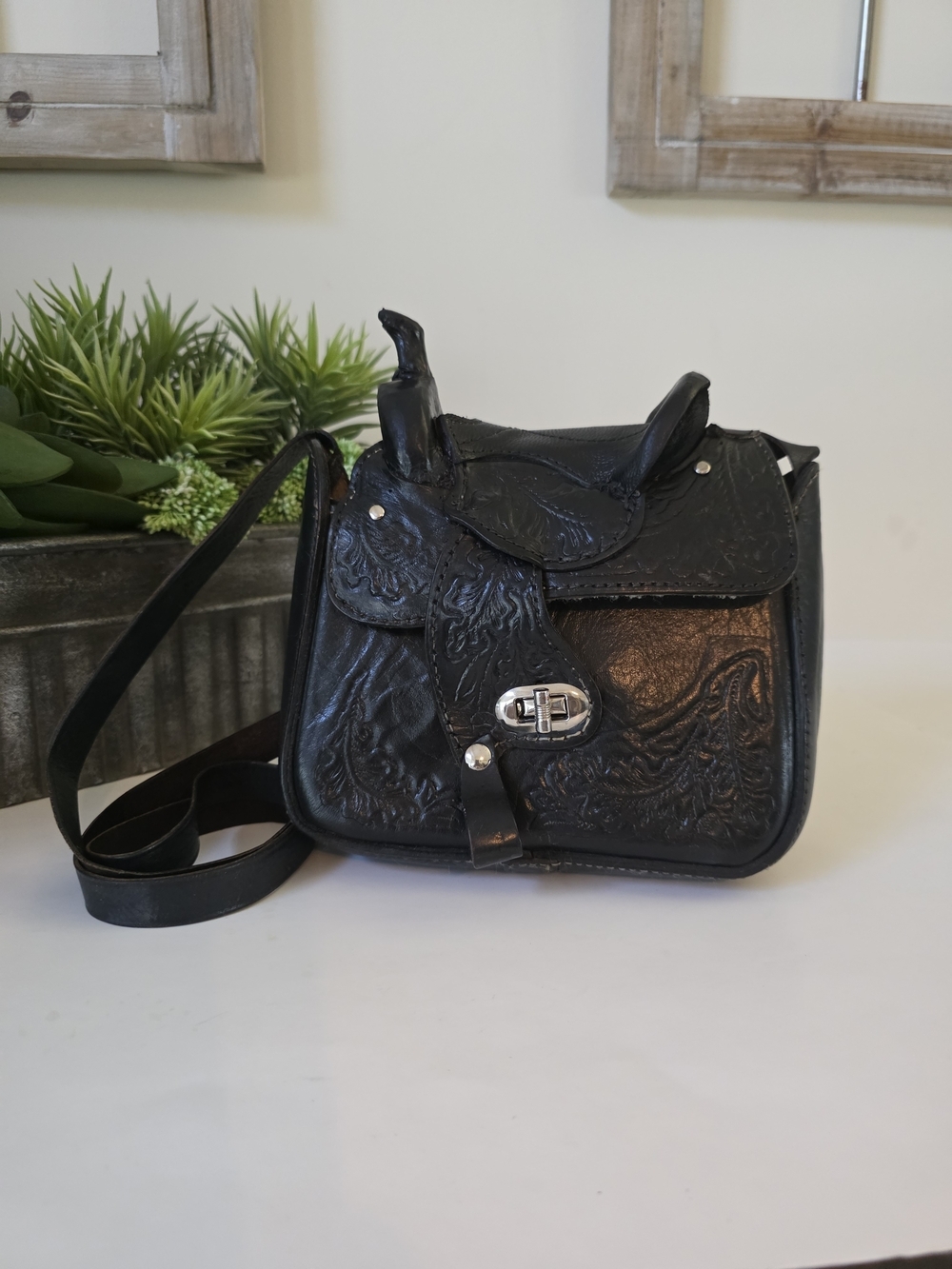 Vintage 1970's-80's Western Saddle Crossbody Bag Tooled Leather Sherling